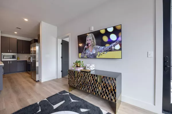 Nashville, TN 37203,303 31st Ave #N #406