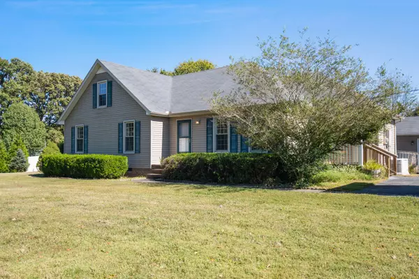 81 Turkey Creek Boat Dock Rd, Tullahoma, TN 37388