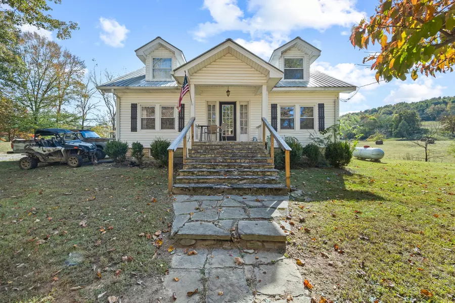 224 Mountain Ln, Alpine, TN 38543