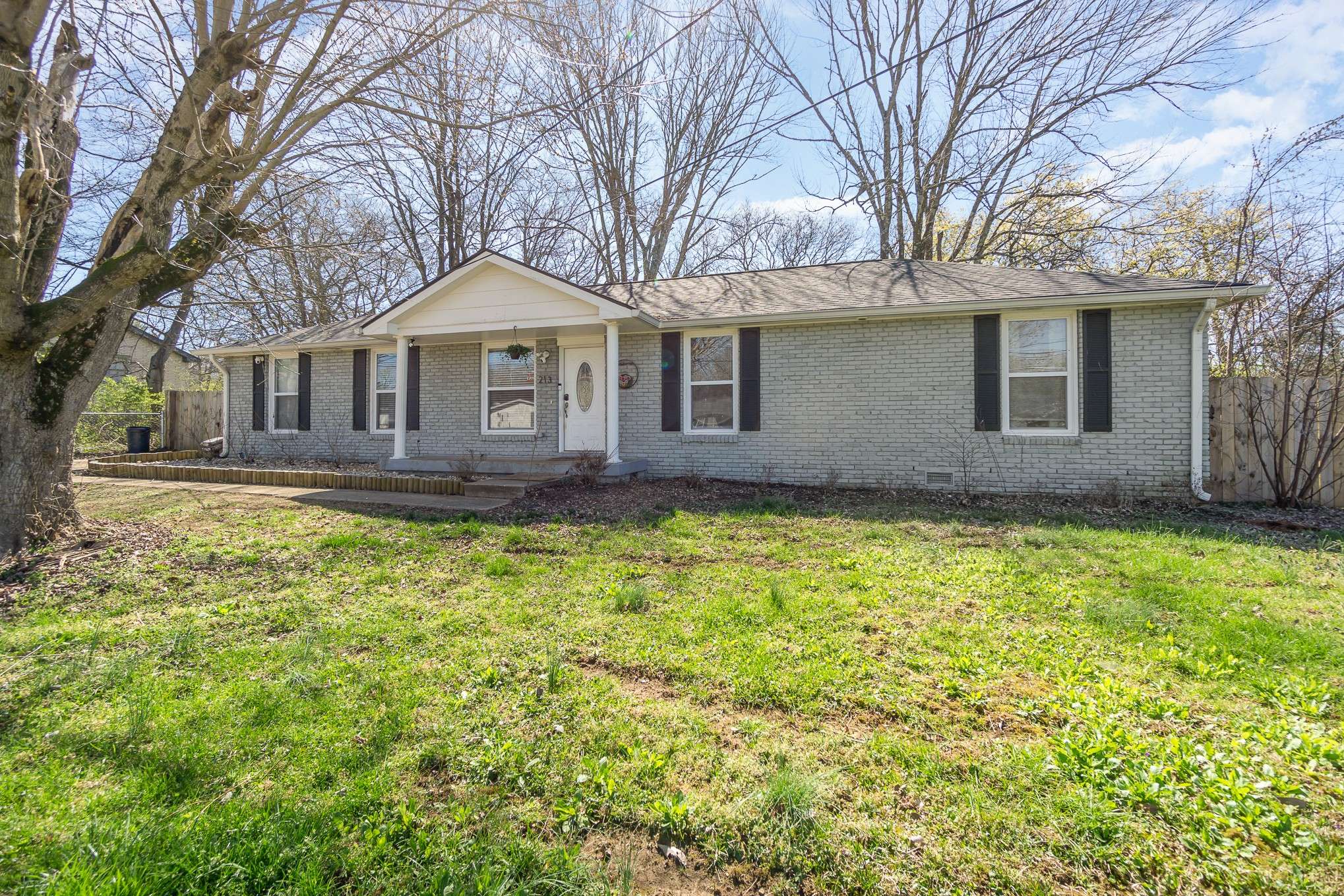 213 Hollywood Blvd, Gallatin, TN 37066