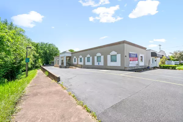 311 W 9th St, Hopkinsville, KY 42240