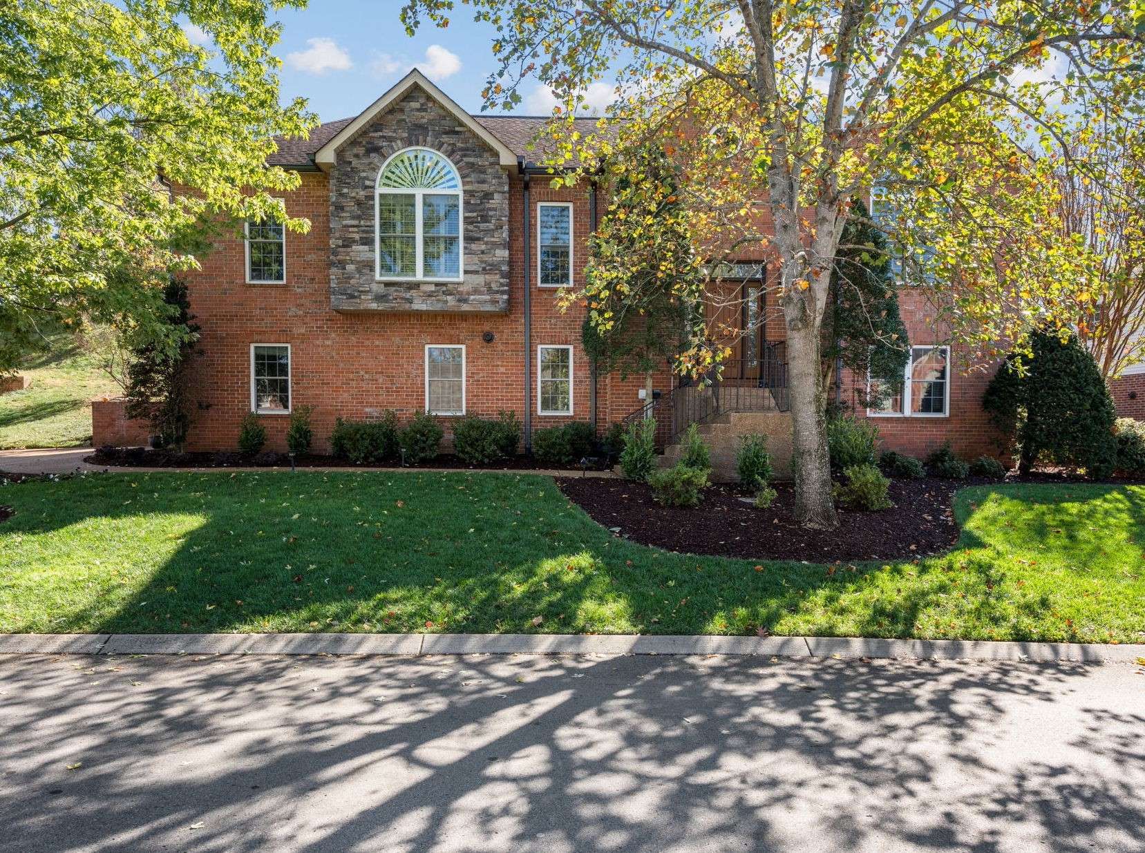 855 E Benjamin Dr, Franklin, TN 37067