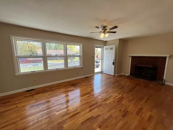 Hopkinsville, KY 42240,2007 Poplar St