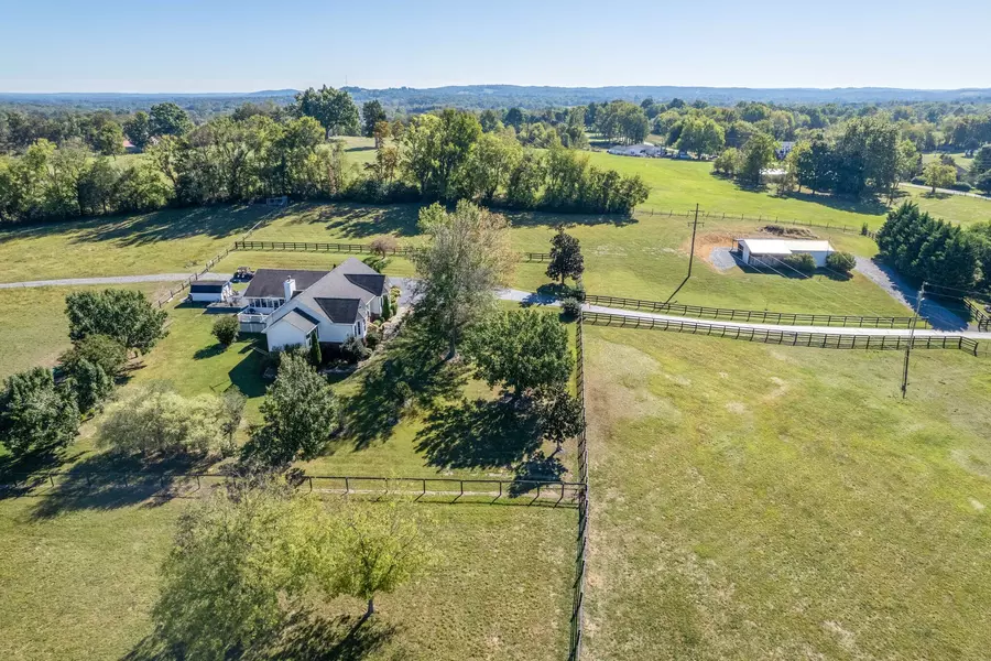 349 Naron Rd, Shelbyville, TN 37160