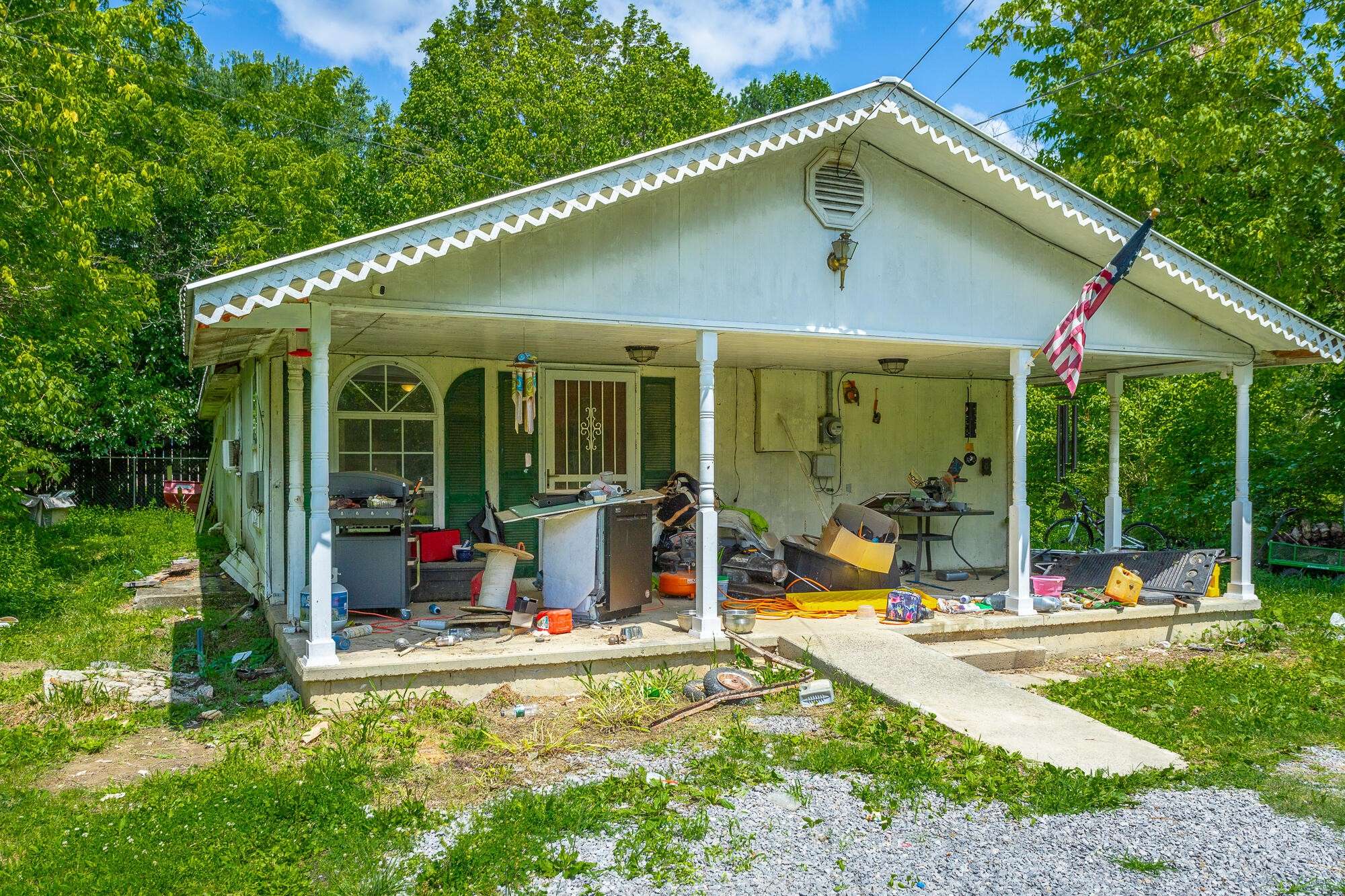 359 Lakes Road, Tracy City, TN 37387