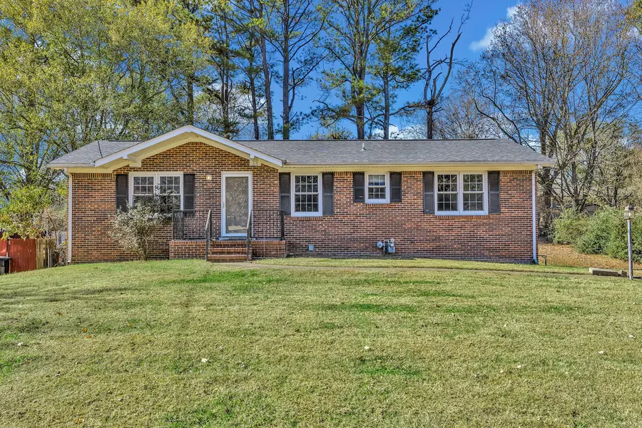 715 Cheairs Cir, Columbia, TN 38401