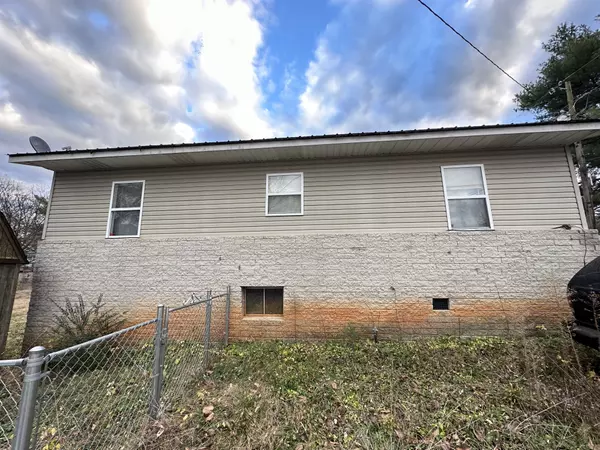 Winchester, TN 37398,714 N Cedar St