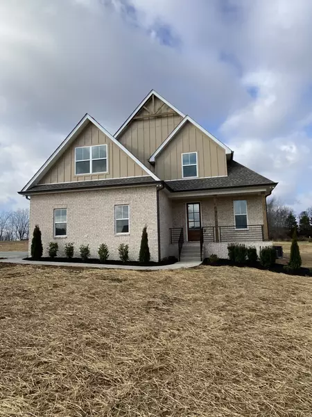 5222 E Robertson Rd, Cross Plains, TN 37049