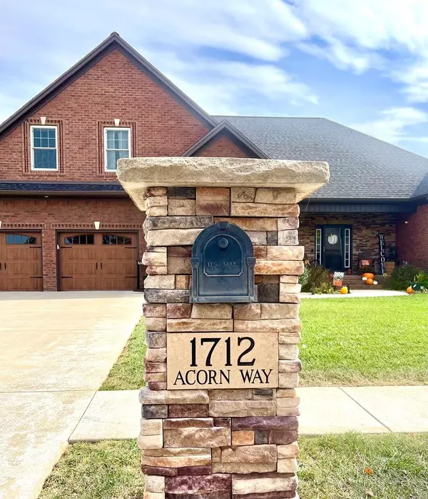 Hopkinsville, KY 42240,1712 Acorn Way