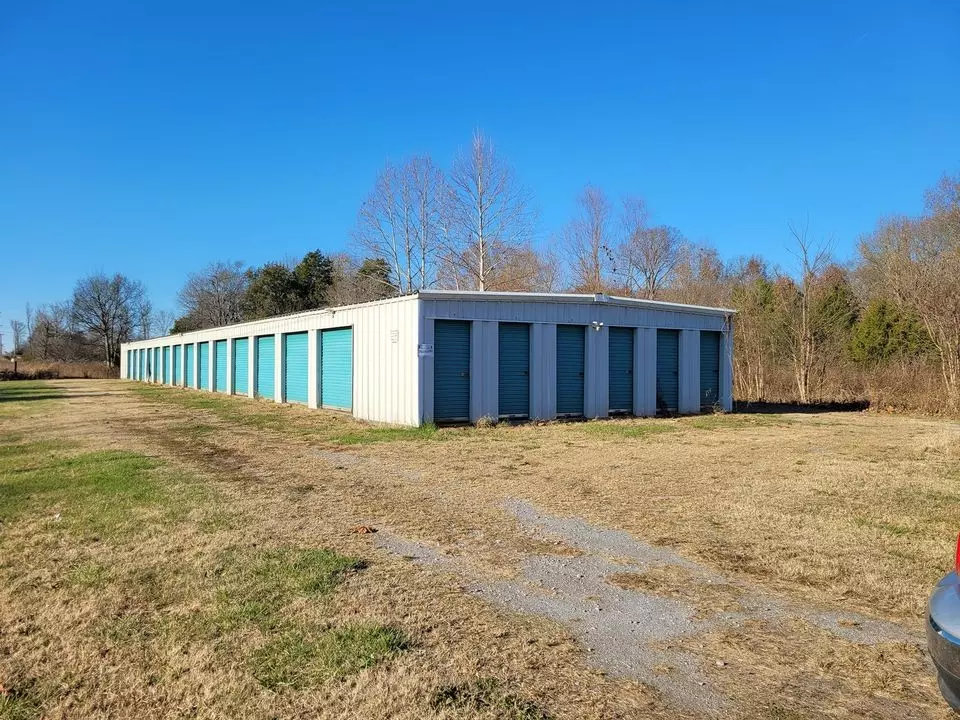 Unionville, TN 37180,1 Hwy 41A #N