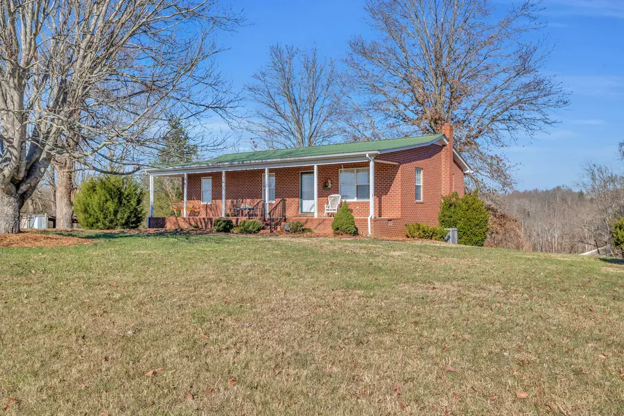 42 Chandler Rd, Rock Island, TN 38581