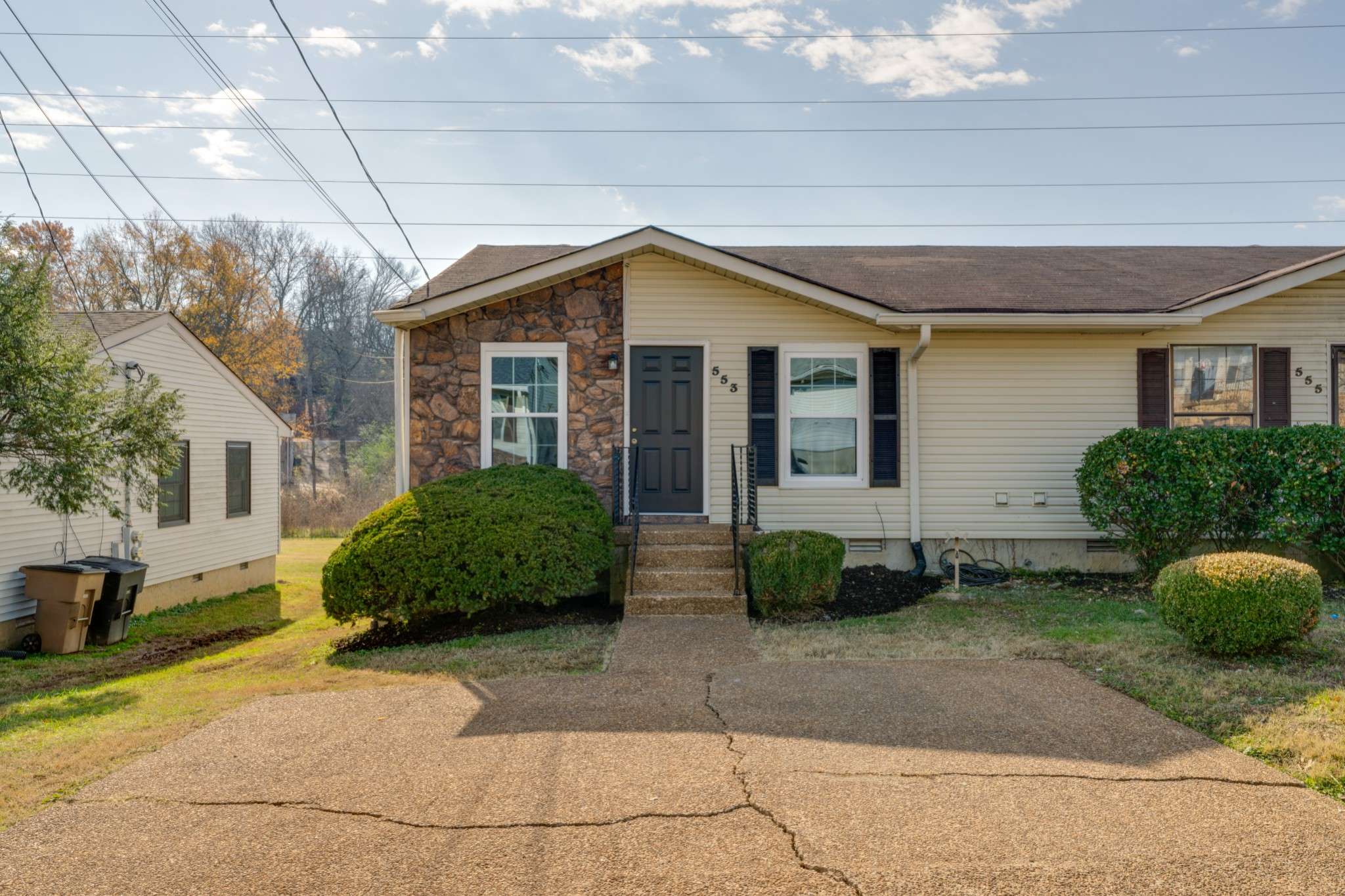 553 Cedar Dr, Nashville, TN 37211