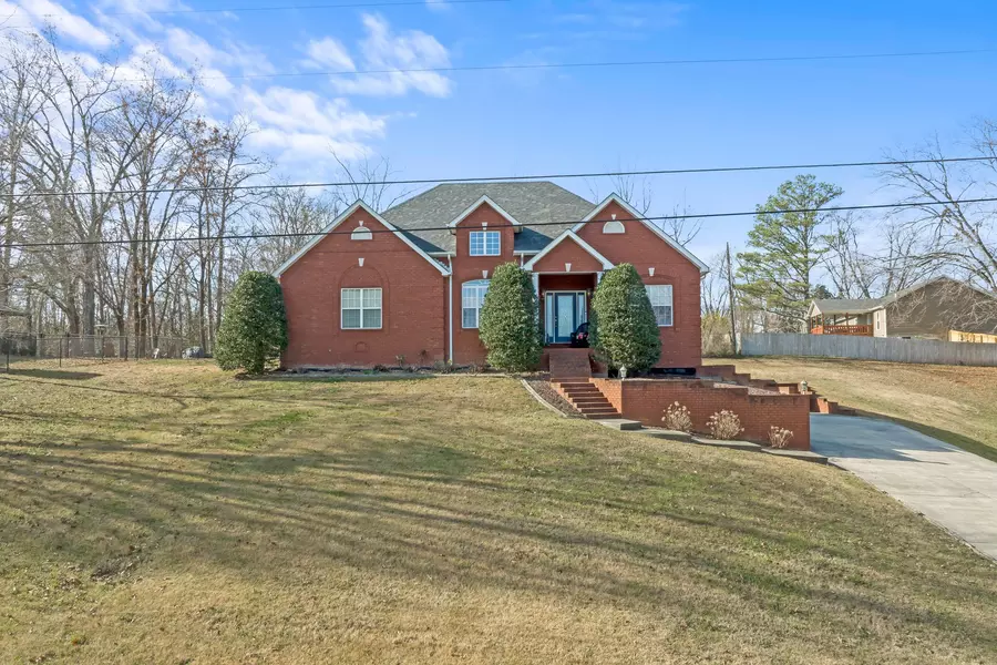 166 Big Springs Cir, Cookeville, TN 38501