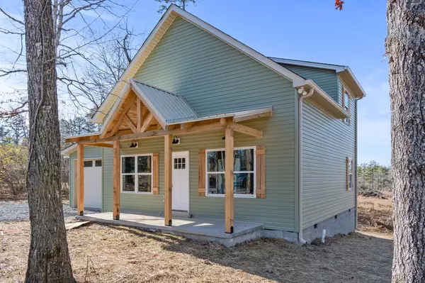 Hohenwald, TN 38462,416 Ski Street