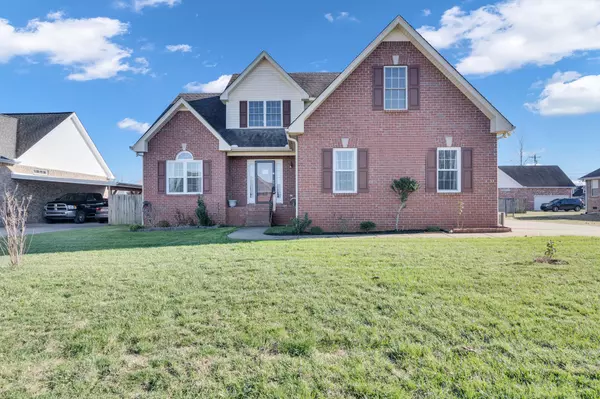 1033 Crystal Bear Trl, Murfreesboro, TN 37128