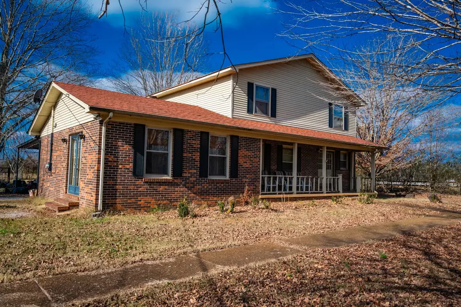 743 Cedar Grove Rd, Chapel Hill, TN 37034