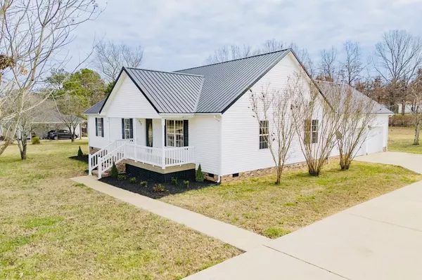173 Commodore Circle, Summertown, TN 38483