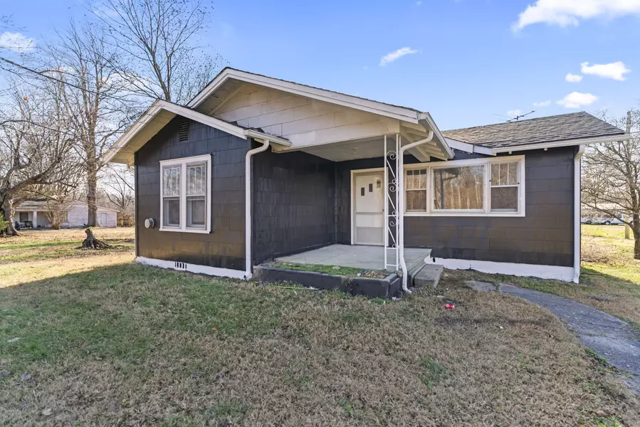 104 Robertson St #W, Cedar Hill, TN 37032