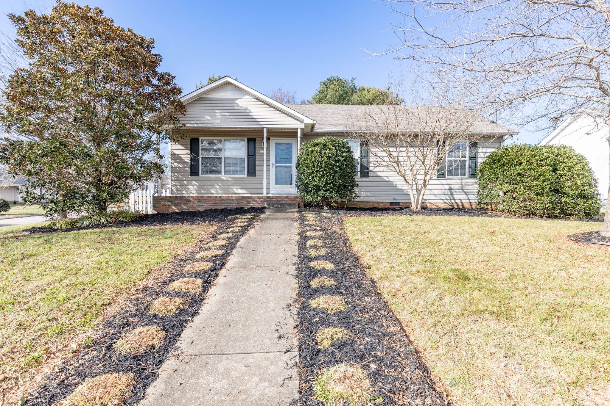 2104 Hollandale Cir, Columbia, TN 38401