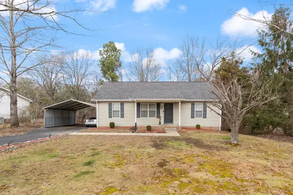 112 Travis Dr, Dickson, TN 37055