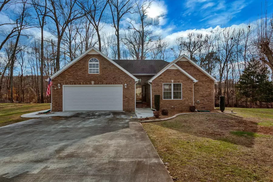 213 Lakeview Dr, Decherd, TN 37324