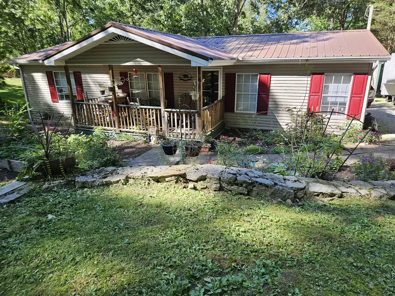 212 Carter Ridge Rd, Westmoreland, TN 37186