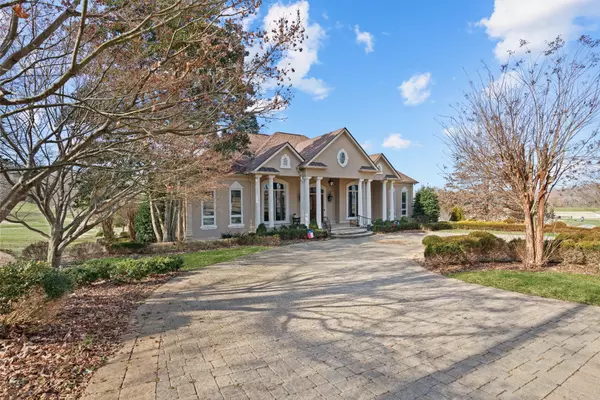 Clarksville, TN 37043,360 Fairway Dr