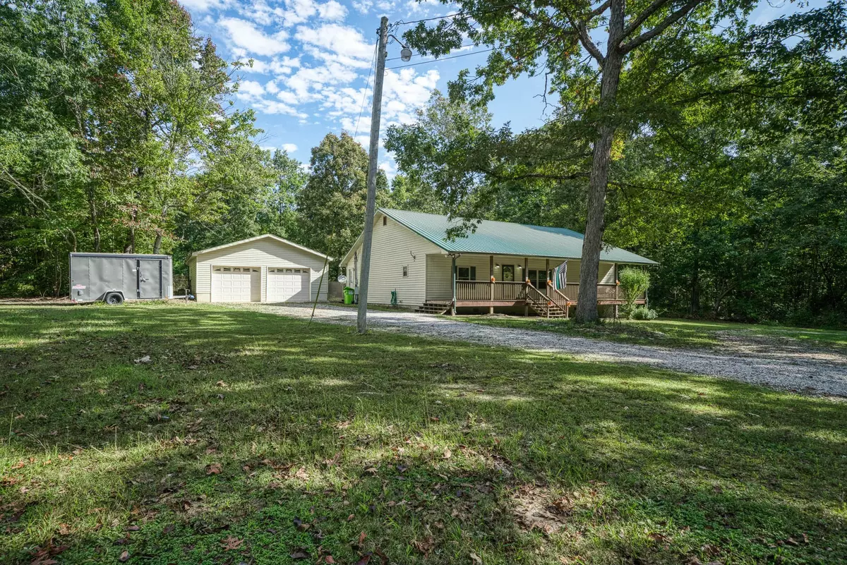 Crossville, TN 38572,131 Critter Crossing Rd