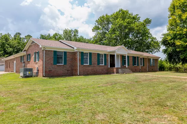 Hohenwald, TN 38462,312 Bastin Rd