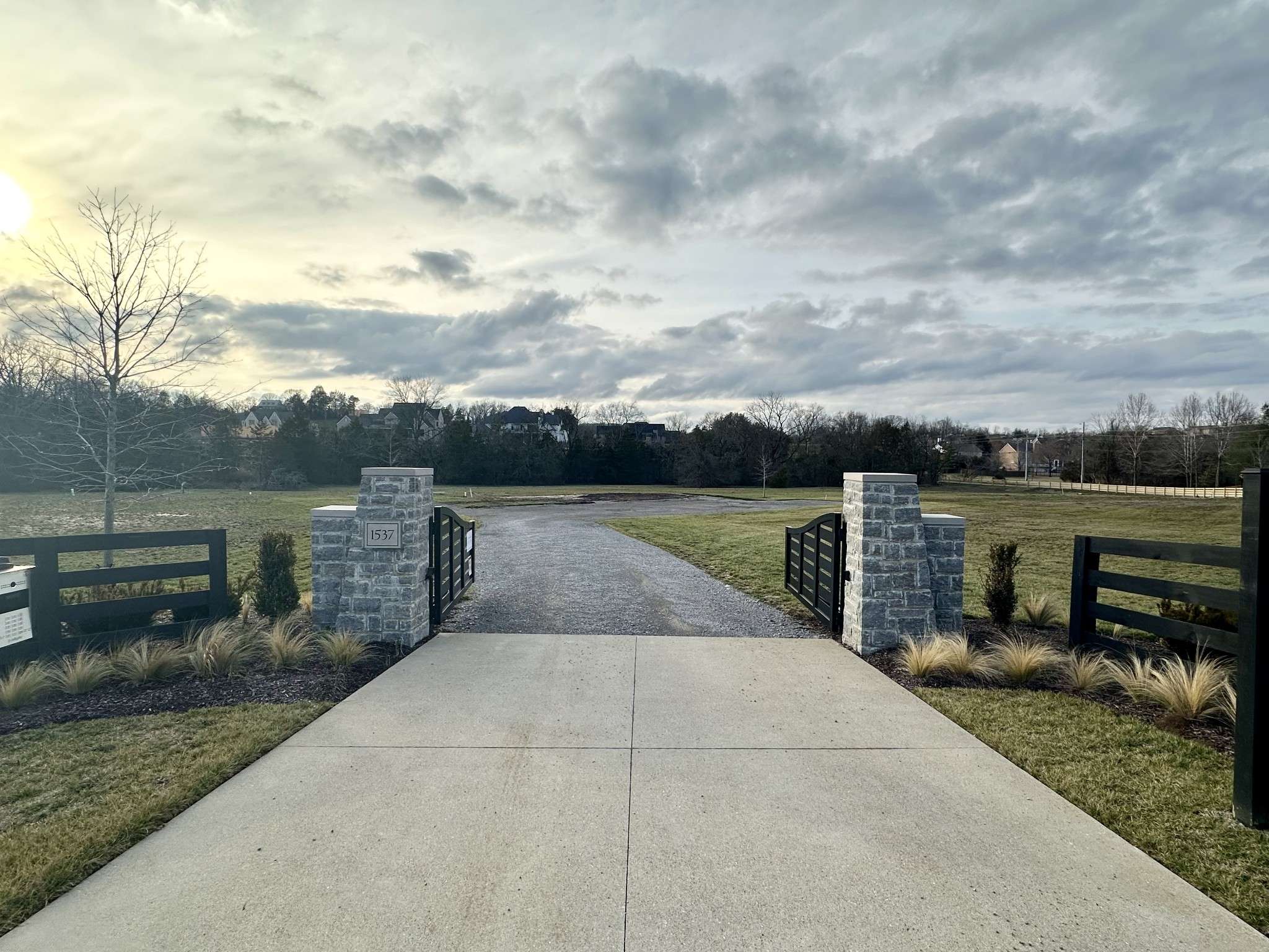 1537 Sunset Rd,  Brentwood,  TN 37027