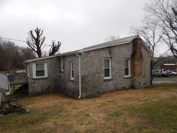 Waynesboro, TN 38485,202 Morris St