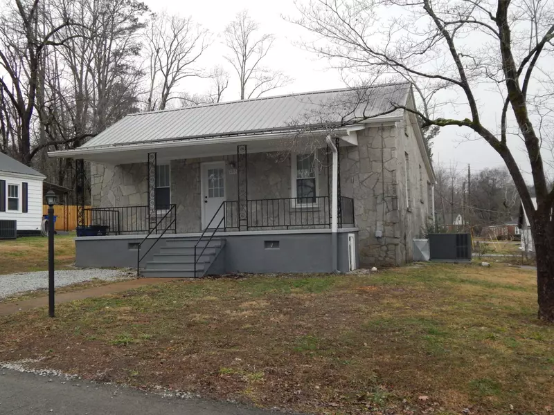 202 Morris St, Waynesboro, TN 38485