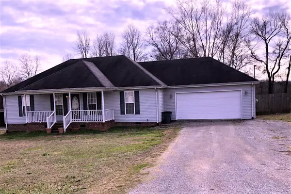 27 Fox Wood Dr, Fayetteville, TN 37334