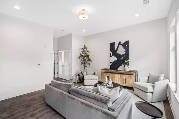 Nashville, TN 37210,216 Hart St