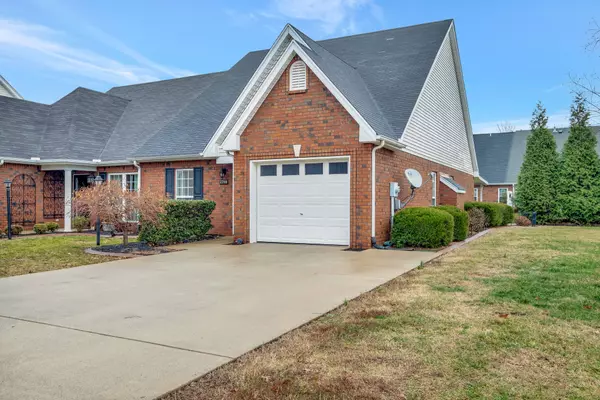 2746 Stonehedge Dr, Murfreesboro, TN 37128