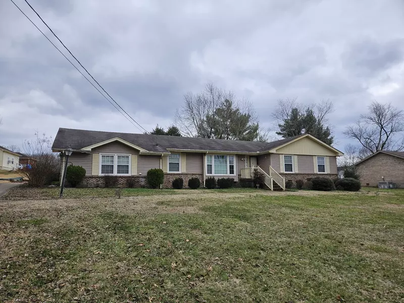 505 W Angela Cir, Goodlettsville, TN 37072