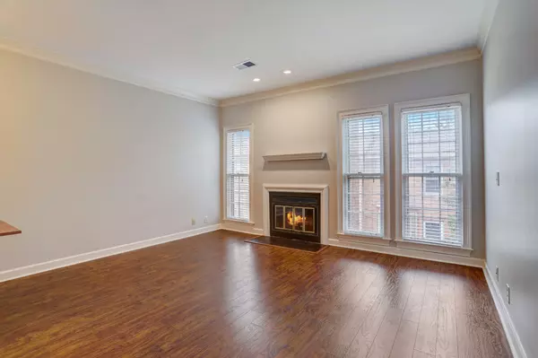 Nashville, TN 37203,3110 W End Cir #16