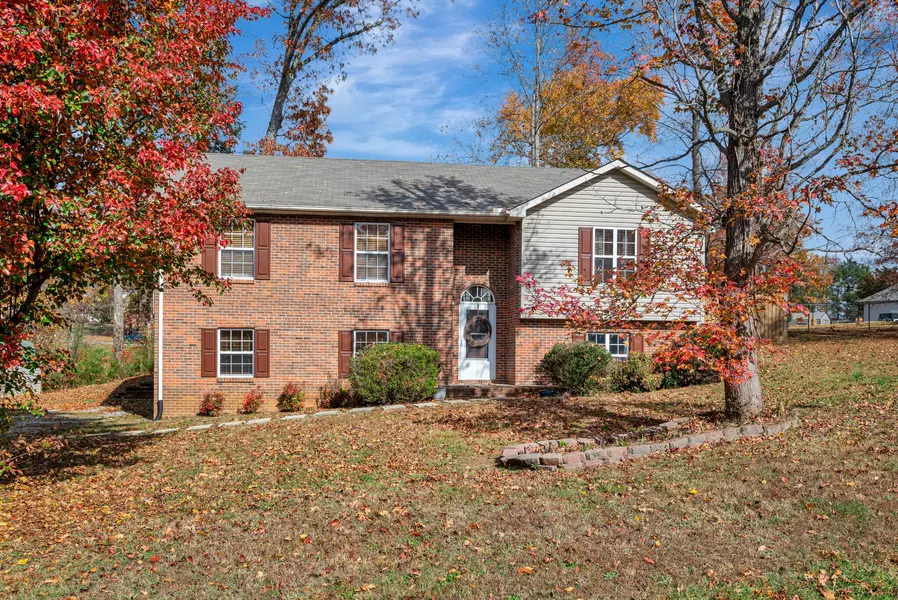 1034 Kaitlynn Cir, Pleasant View, TN 37146