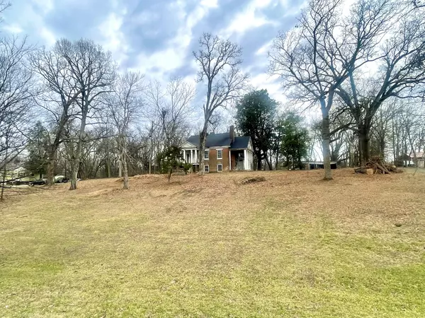 Hopkinsville, KY 42240,1417 E 7th St