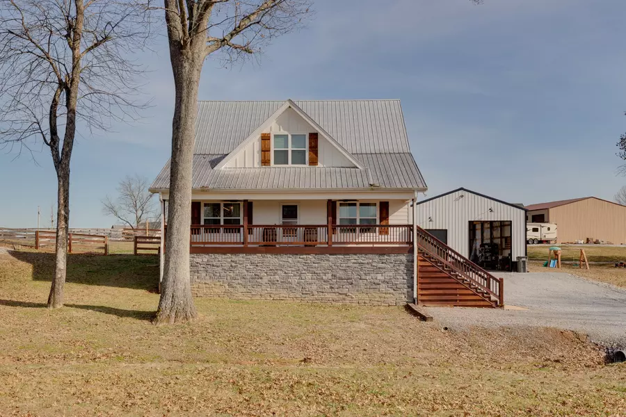 500 Armstrong Rd, Castalian Springs, TN 37031