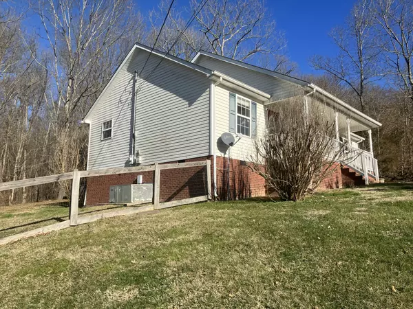 Wartrace, TN 37183,103 Fort Cir