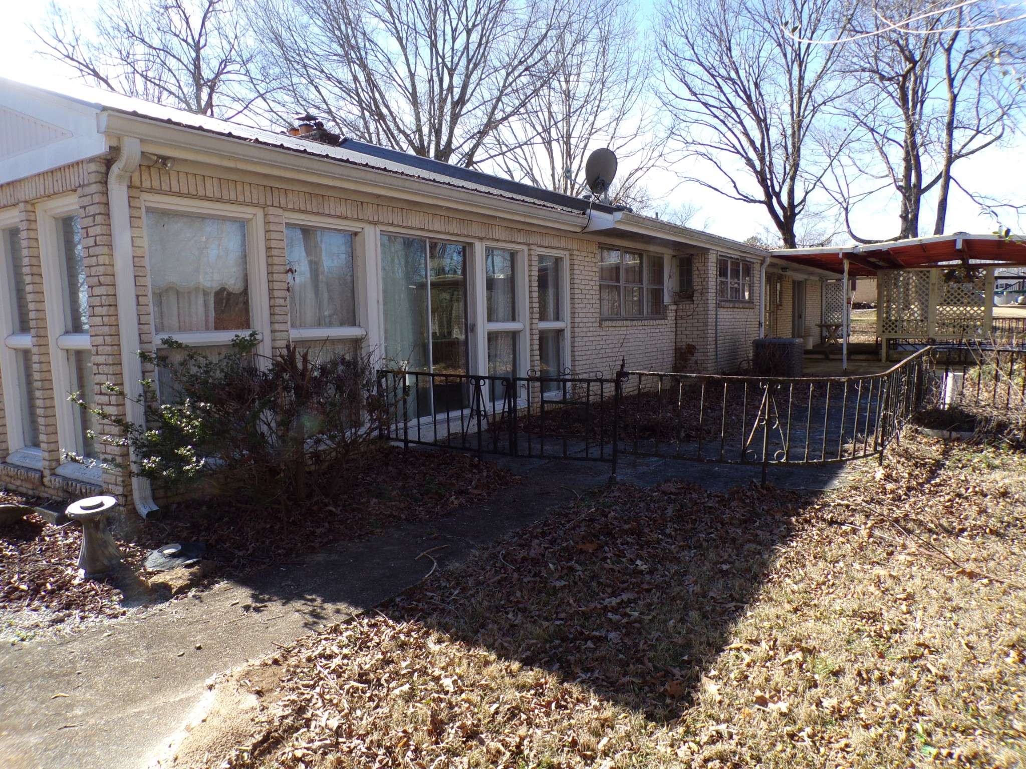 Lobelville, TN 37097,449 Ridge Rd