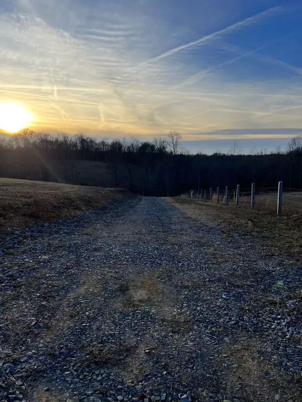 Red Boiling Springs, TN 37150,1427 Rose Hill Road