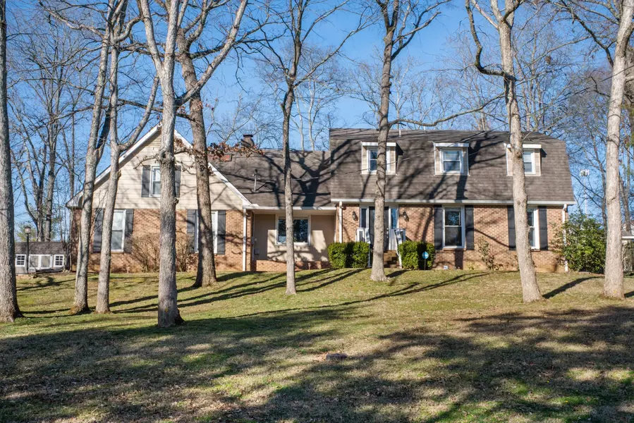 146 Nathan Forest Dr, Hendersonville, TN 37075