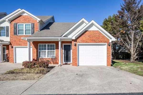 3712 Running Wolf Ct, Murfreesboro, TN 37128