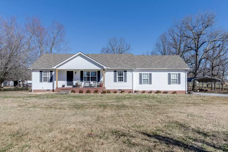 895 Parker Dr, Bradyville, TN 37026