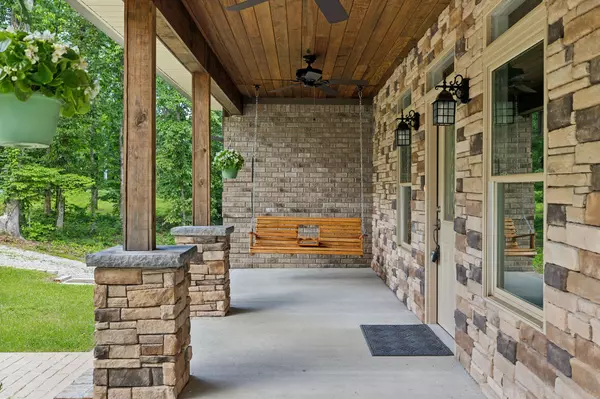 Hohenwald, TN 38462,211 Woodmere Dr