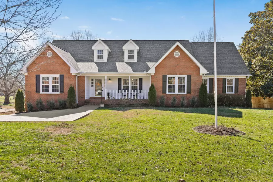 1036 Stirlingshire Dr, Hendersonville, TN 37075