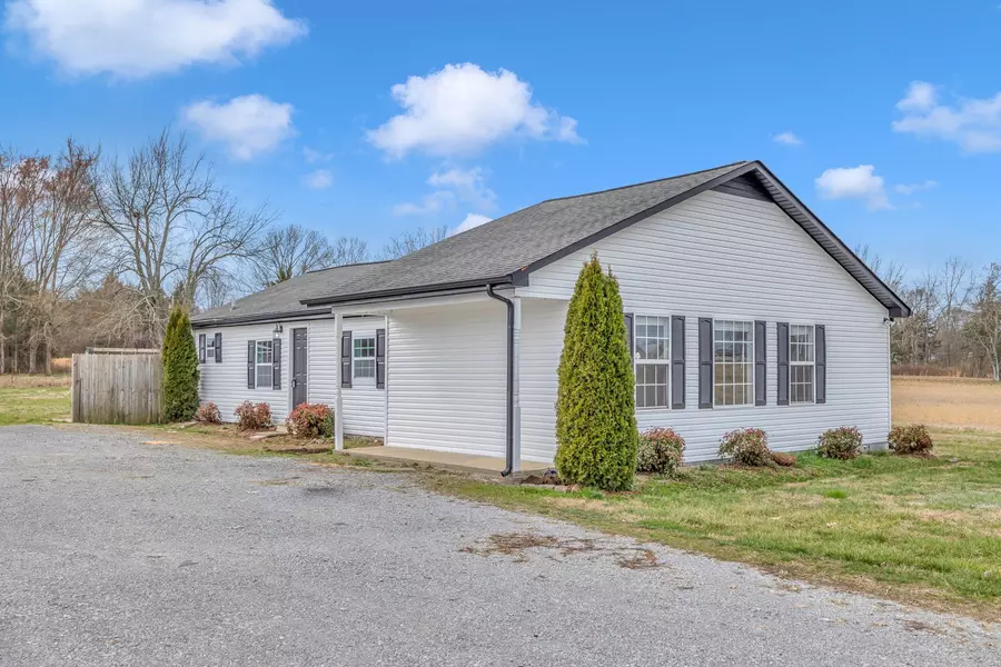 353 Shaw Rd, Shelbyville, TN 37160