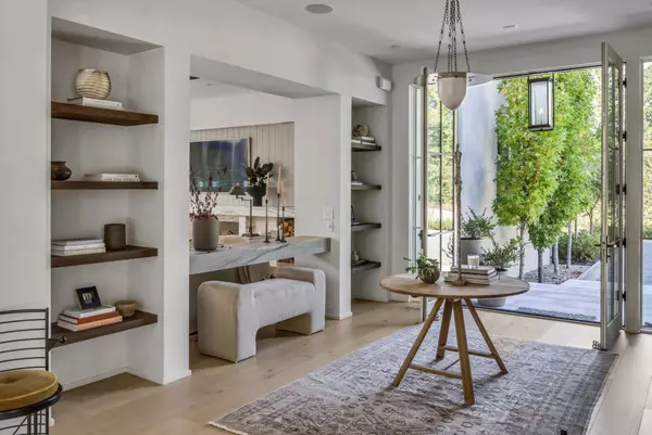 Nashville, TN 37220,5250 Granny White Trce